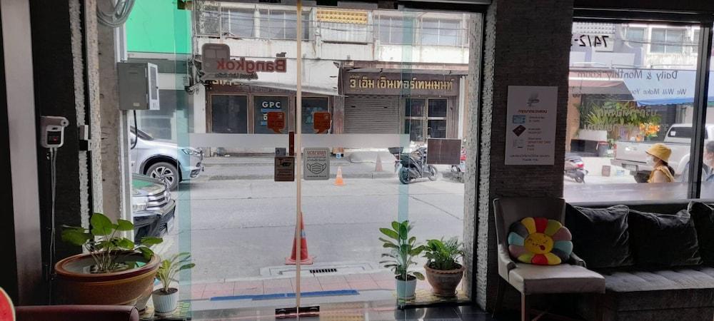 Collection O The Bangkok Airport Link Suite Exterior foto
