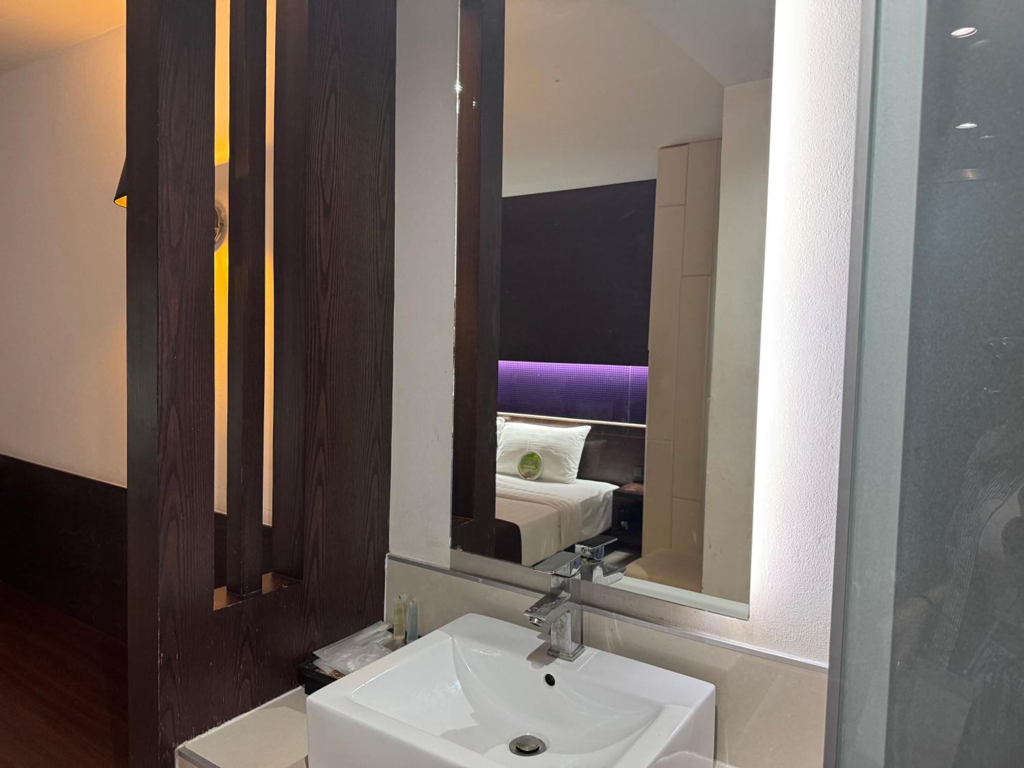 Collection O The Bangkok Airport Link Suite Exterior foto