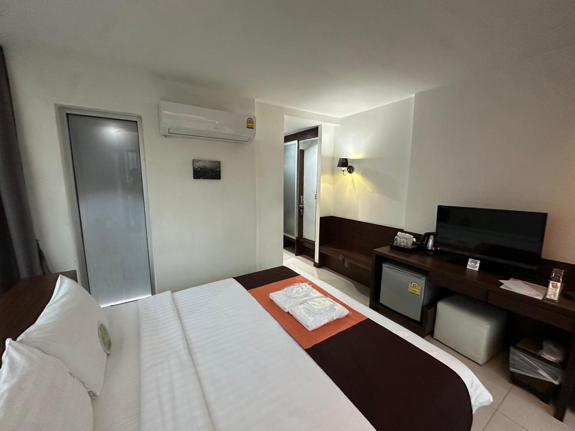 Collection O The Bangkok Airport Link Suite Exterior foto